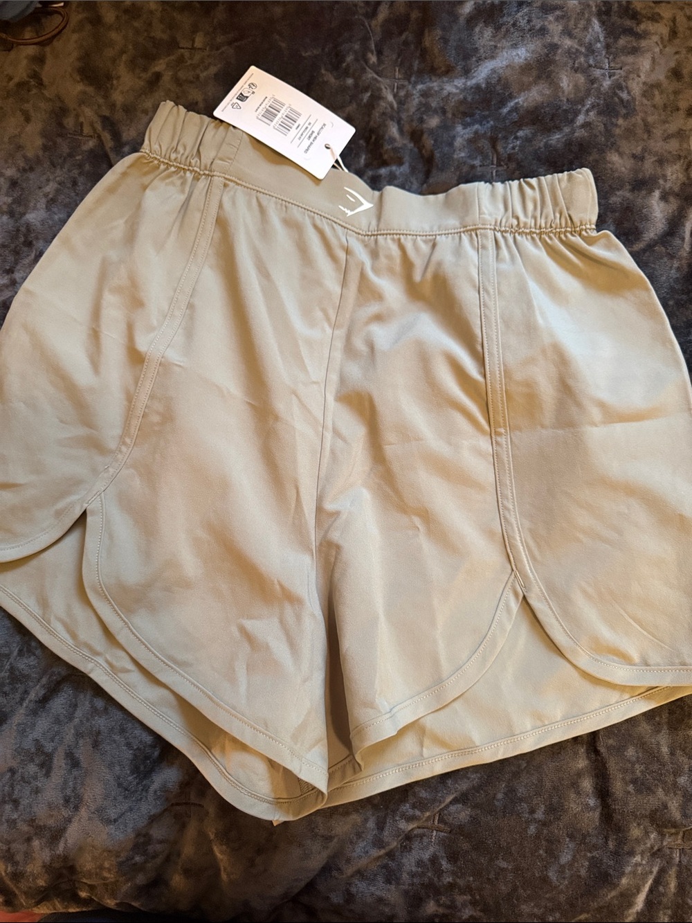 BRAND NEW!! Women's GYM SHARK Scallop Hem Shaped Short